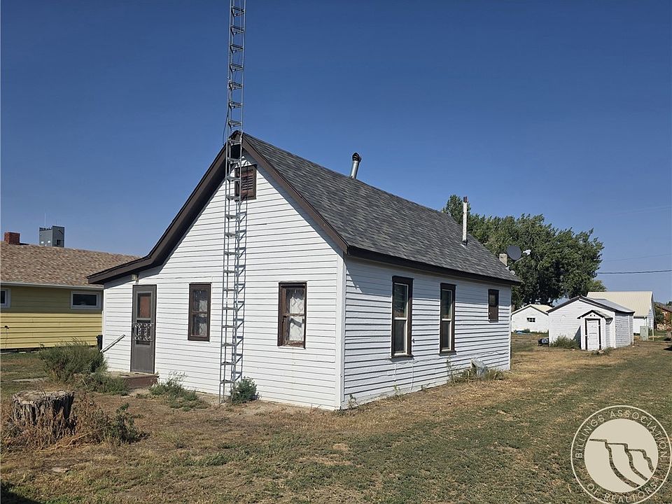 1st image of 210 1st St E