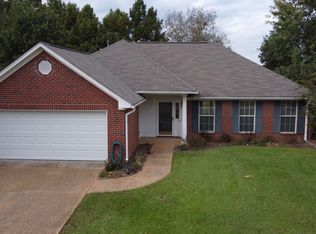 526 Laurelwood Dr, Flowood, MS 39232