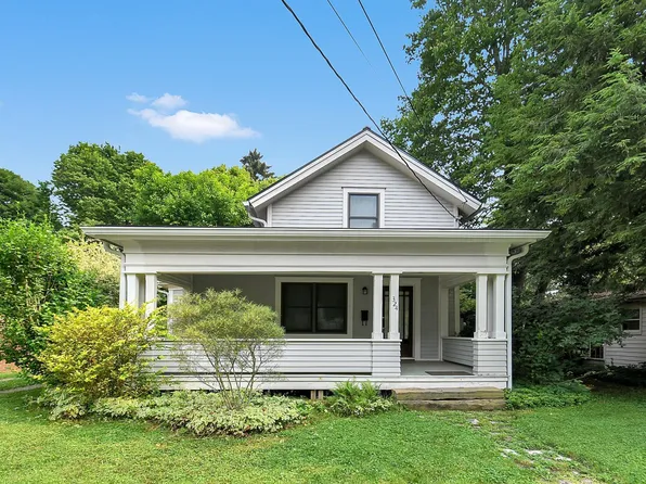 324 Summit St, Granville, OH 43023