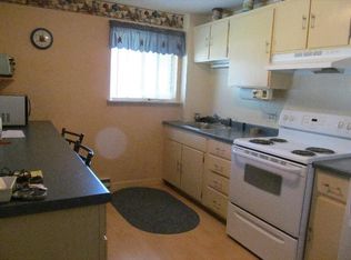 130 Pilgrim Pkwy APT 10, Warwick, RI 02888