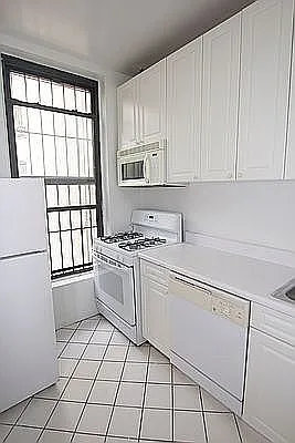 Rented by Jonis Realty | media 26