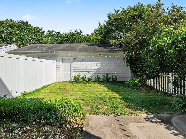 11245 Cedar Walk Ln — Photo 33
