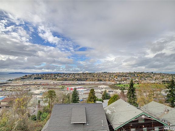 4th image of 2200 B 11th Ave W