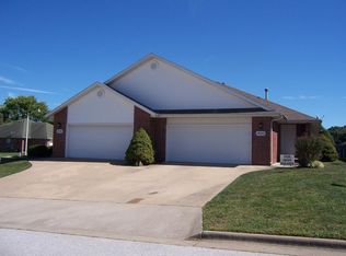 1822 N Cedarcrest Ave, Nixa, MO 65714