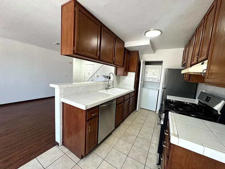 12048 Culver Blvd — Photo 6