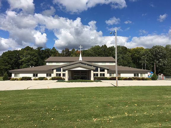 4th image of 760 Airport Dr