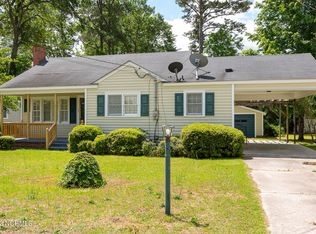 105 Felix St, Clinton, NC 28328