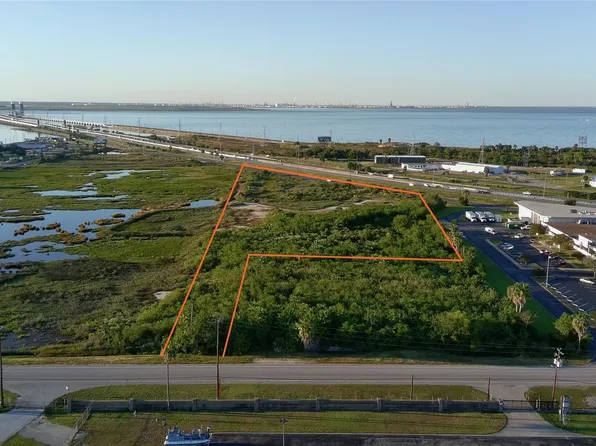 8509 Teichman Rd, Galveston, TX 77554