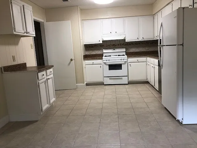 4 bed, 2.5 bath, 1492 sqft, $1,350 — Photo 4