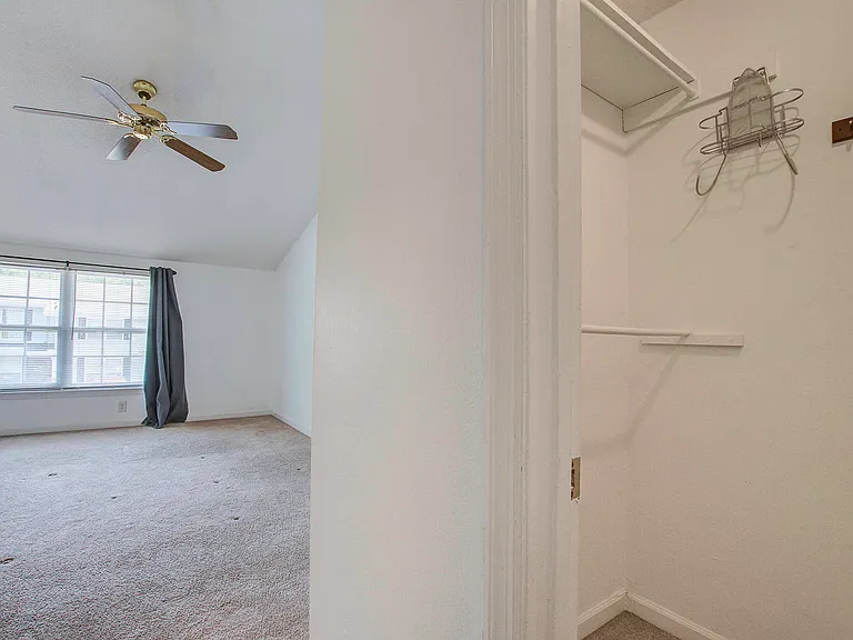 2494 Etiwan Ave — Photo 17