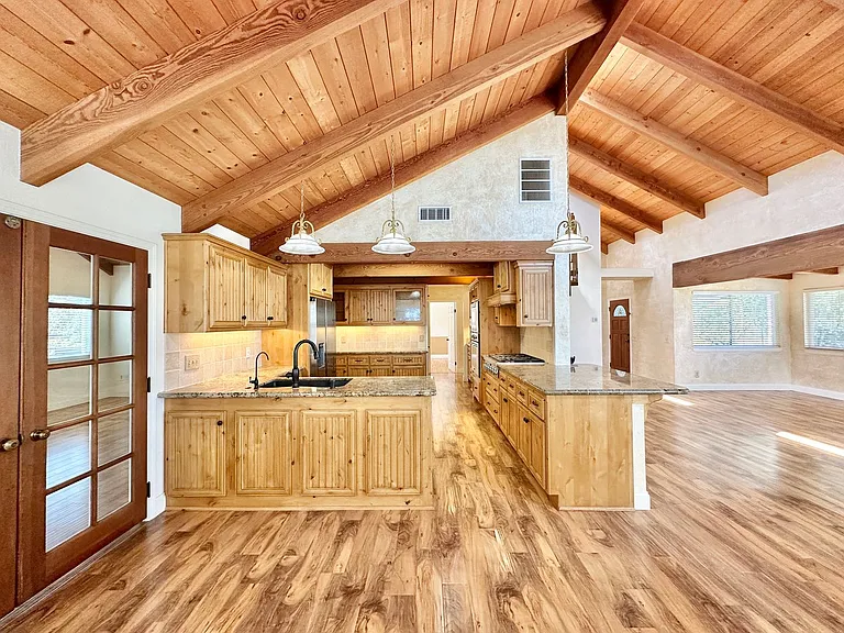 2573 Gum Tree Ln — Photo 11