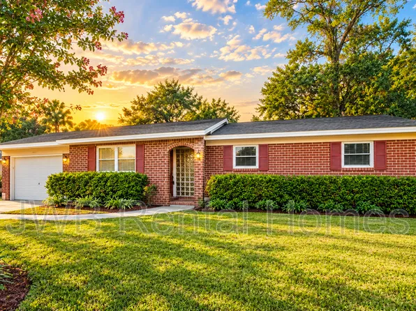 4456 Jade Dr W, Jacksonville, FL 32210