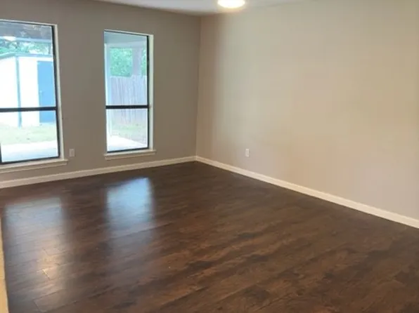 4625 Platte Dr, Balch Springs, TX 75180