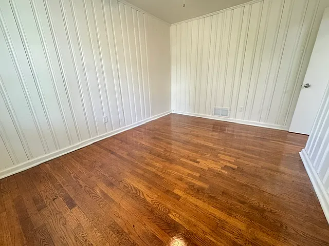 340 Adelle St SE — Photo 11