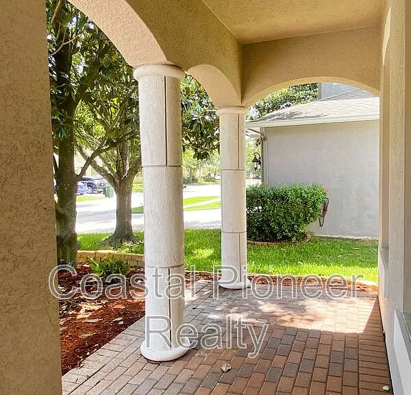 29832 Cedar Waxwing Dr — Photo 3
