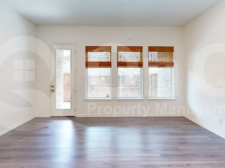 3285 Dover Dr — Photo 7