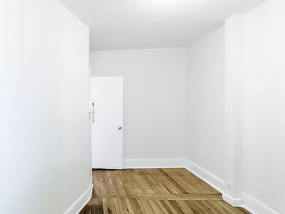 4th image of 407 45th St Unit 5E