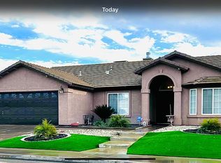 3124 Summer Ln, Madera, CA 93637