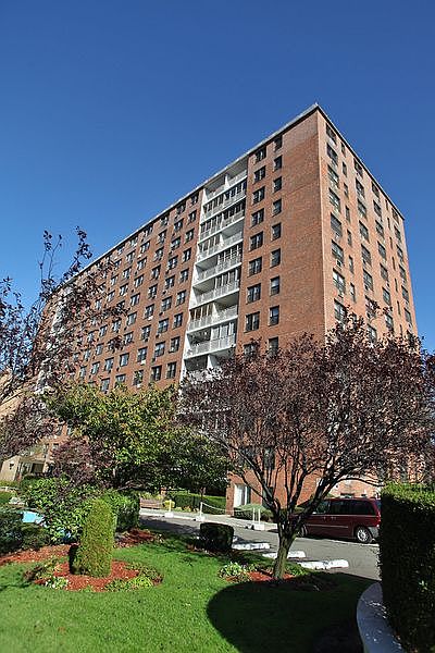 1st image of 9801 67th Ave APT 4H