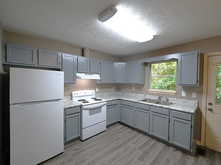 583B Center Point Rd #B — Photo 7