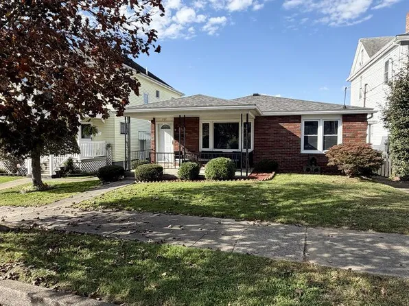 207 ELM AVE, Moundsville, WV 26041