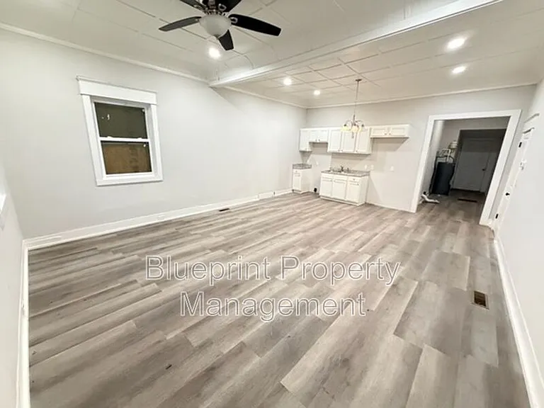 1701 Avenue I — Photo 1