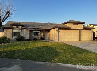 1330 Van Ct, Hanford, CA