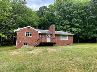 156 County Line Rd, Acme, PA 15610