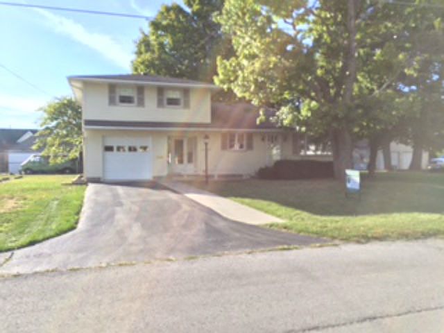 1st image of 220 Durrell St
