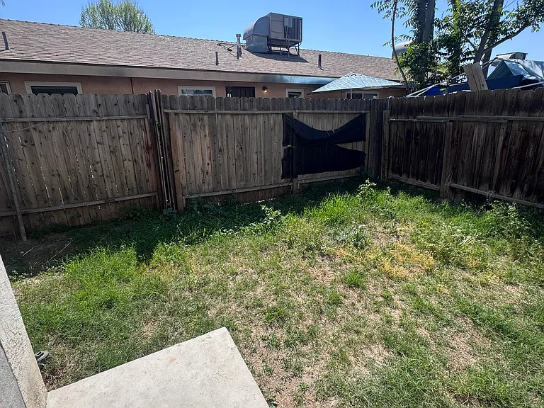 310 Hughes Ln #E — Photo 12