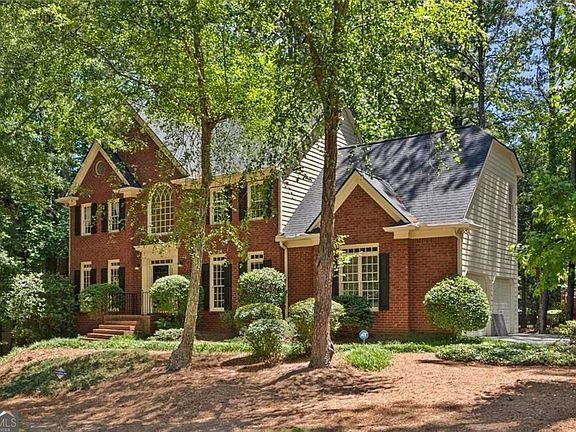 2nd image of 2010 Milfield Cir