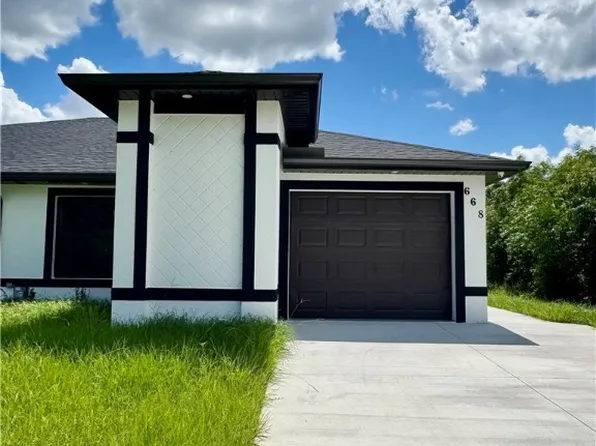 668 Chemstrand St E, Lehigh Acres, FL 33974