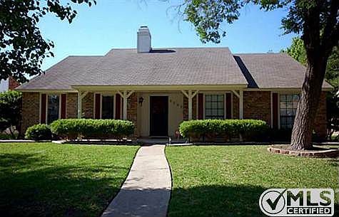 2nd image of 8302 Kensington Dr