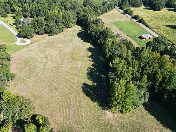 5th image of 12 Carr Rd