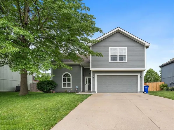 612 N Winwood St, Gardner, KS 66030