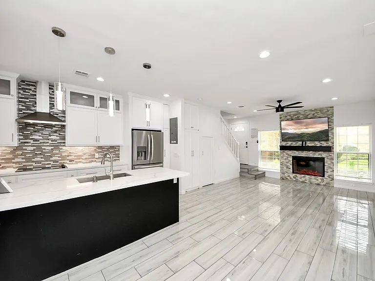 3600 Jeanetta St #2002 — Photo 5