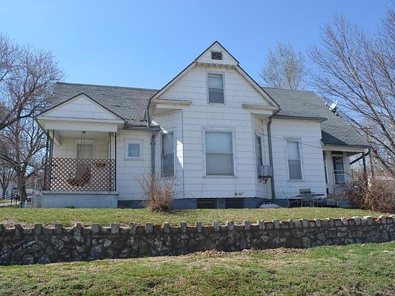 2nd image of 721 Shady Ave