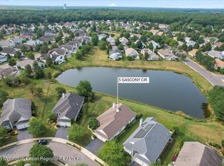 5 Gascony Cir, Manchester, NJ 08759