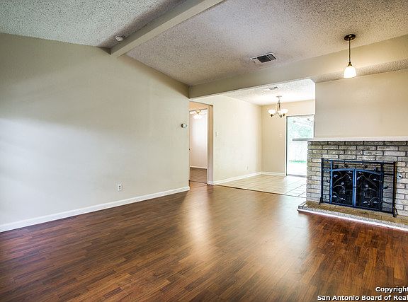 4th image of 9326 Cliff Way St