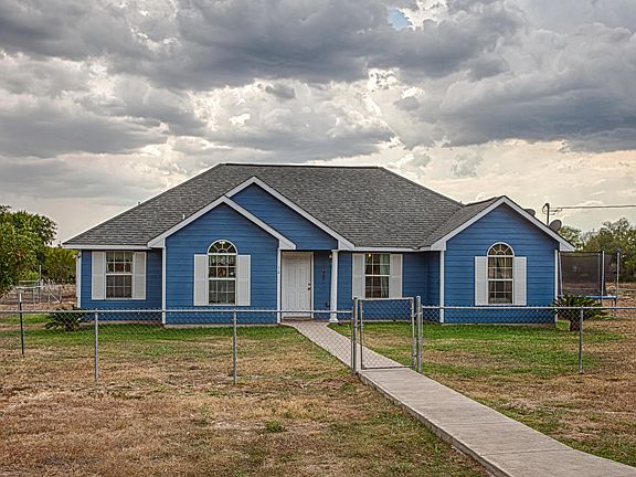 2nd image of 1401 Dezarae APT 1