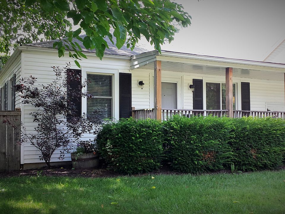 1st image of 214 S Lodge Ln