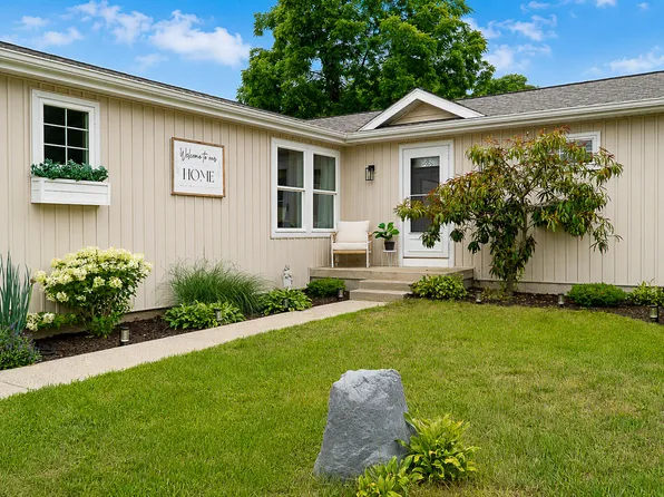 4144 Thirteen Mile Rd NE, Rockford, MI 49341