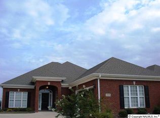 2905 Eastern Shore Dr SE, Hampton Cove, AL 35763