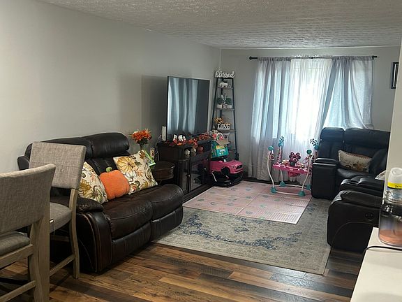 5th image of 5810 Coppock Dr