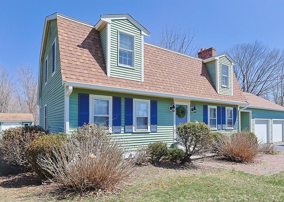 1st image of 15 Warren St