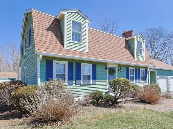 15 Warren St, Plainville, MA 02762