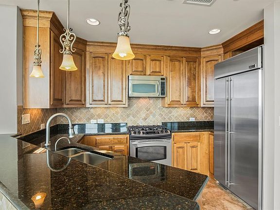 2nd image of 500 Throckmorton St APT 2510