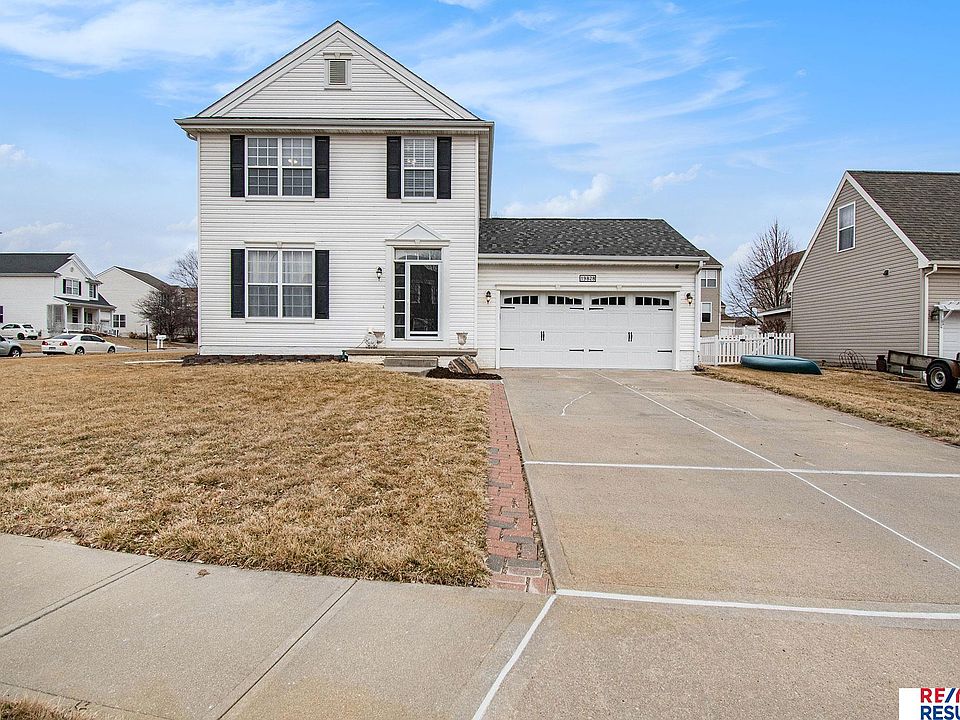 1st image of 19828 Hazelnut Dr