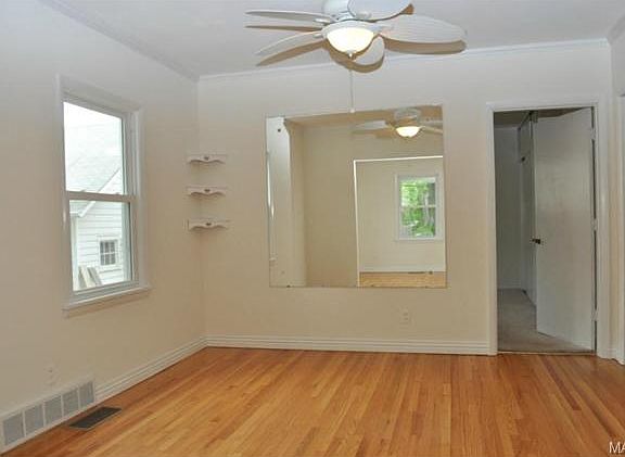 4th image of 890 Simmons Ave