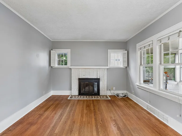 519 S 56th St — Photo 3